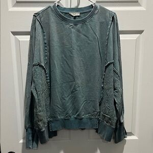 Easel Vintage Teal Green Distressed Top